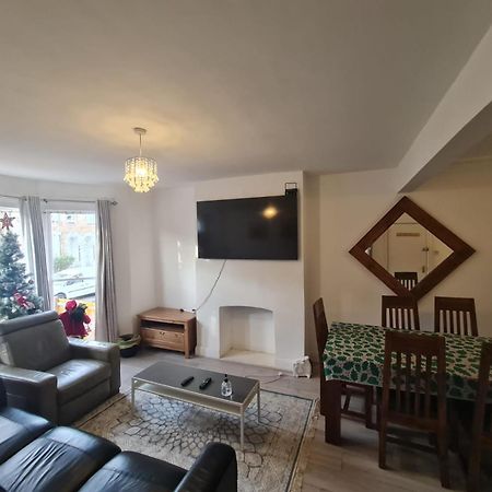 3-Bed House In London Self-Contained In Ladywell Villa Exterior foto