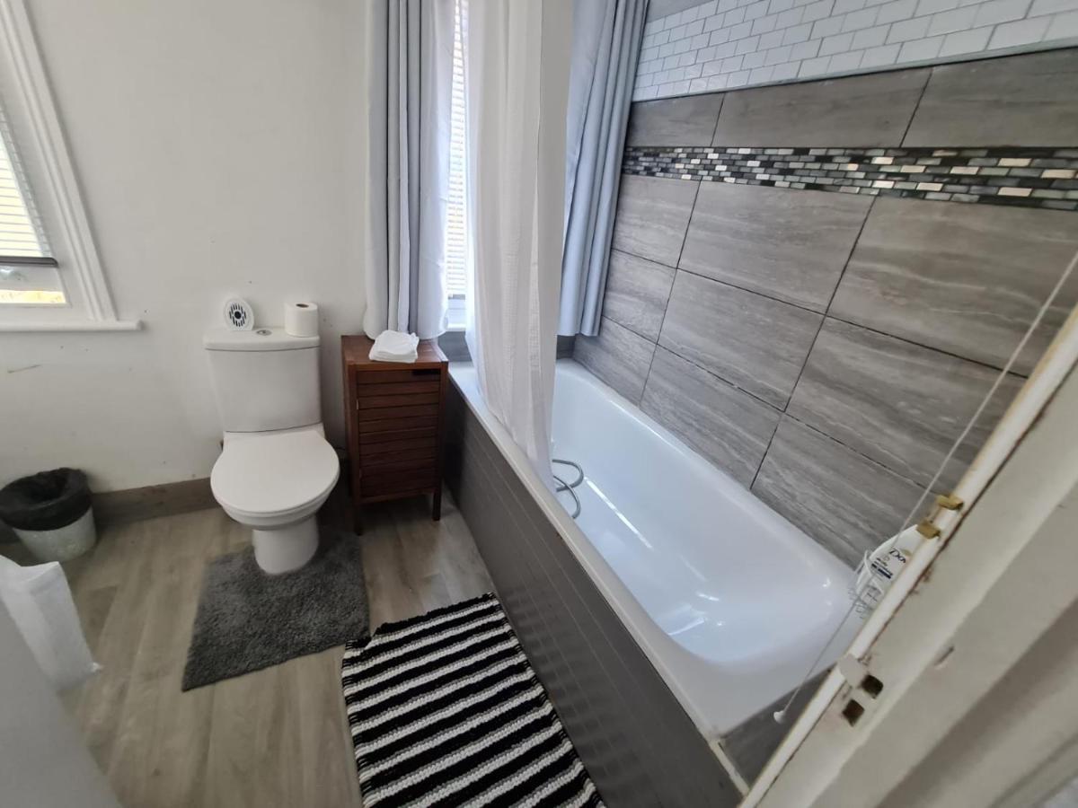 3-Bed House In London Self-Contained In Ladywell Villa Exterior foto