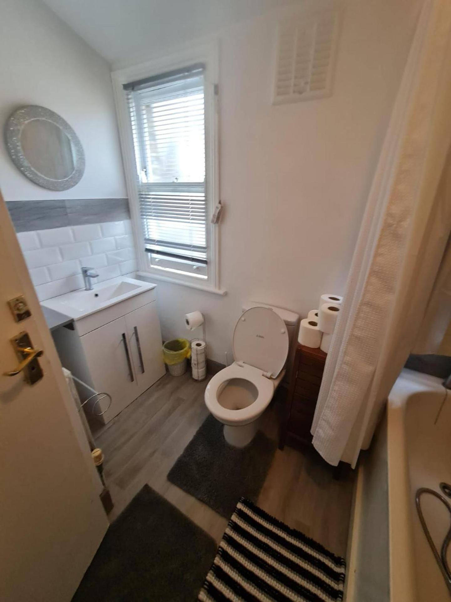 3-Bed House In London Self-Contained In Ladywell Villa Exterior foto